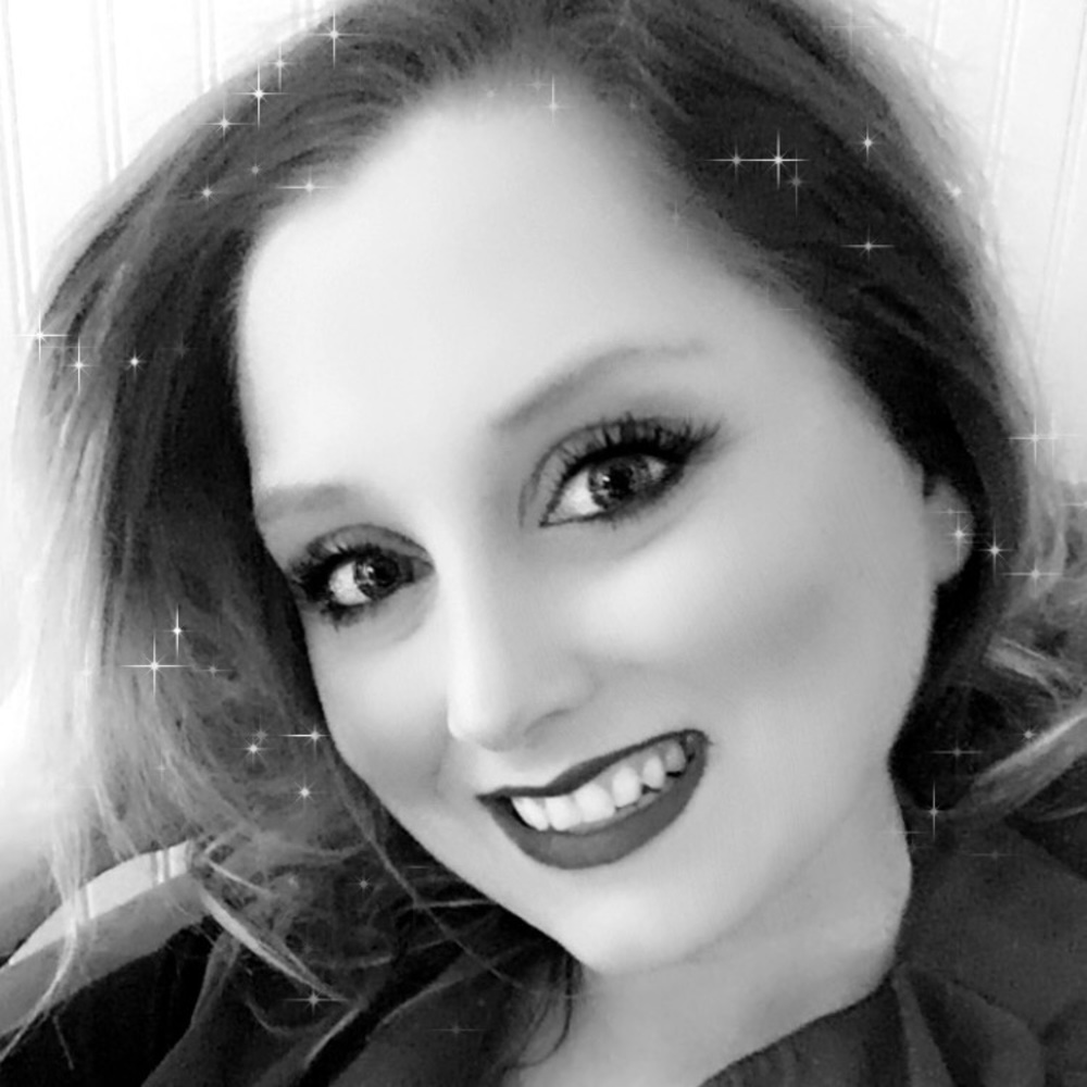 Meet your Posher, Courtney